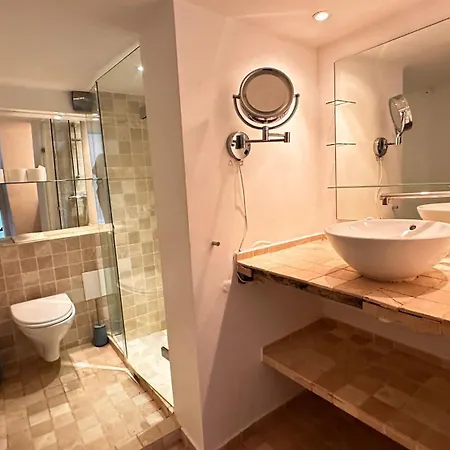 Beautiful Townhouse *